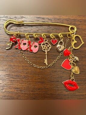 New Hugs and kisses, valentine, love Gold and Red Charm Brooch